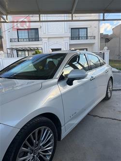 تويوتا أفالون